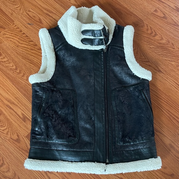 Joie Danay Faux Fur Vest - Picture 4 of 7